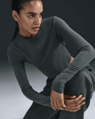 Женские  Nike Sportswear Chill Knit Slim Long-Sleeve Cropped Top