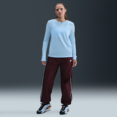 Nike Sportswear Club Women's Long-Sleeve T-Shirt