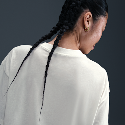 เสื้อยืดกราฟิกขนาดโอเวอร์ไซส์ผู้หญิง Nike Sportswear