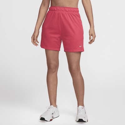 Shorts de fitness sin forro de tiro medio Dri-FIT de 13 cm para mujer Nike Attack