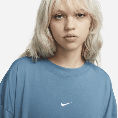 Nike Women's Sportswear Essentials Long Sleeve Shirt
