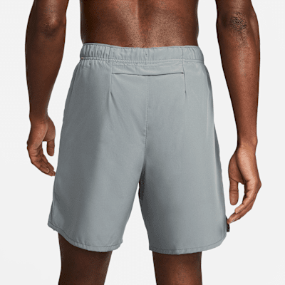Nike Challenger-Dri-FIT-2-i-1-løbeshorts (18 cm) til mænd