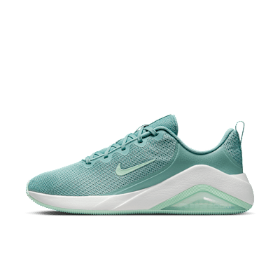 Nike Bella 7