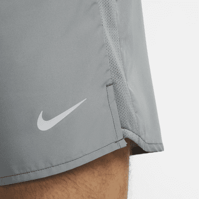 Nike Challenger Men's Dri-FIT 7" Unlined Running Shorts