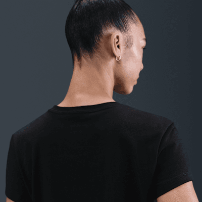 Nike Club Women's Cropped T-Shirt