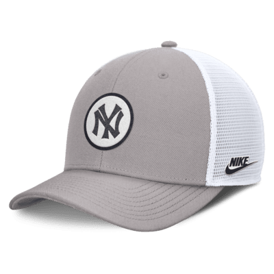 New York Yankees Cooperstown Rise Men's Nike Dri-FIT MLB Trucker Adjustable Hat