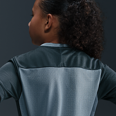 Playera de fútbol Dri-FIT para niños talla grande Nike Academy