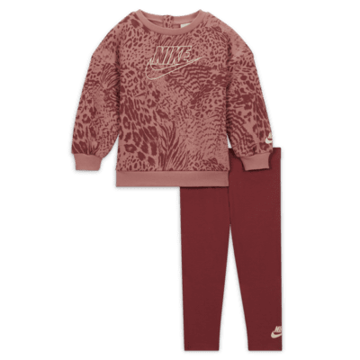 ナイキ "Home Swoosh Home" クルー セットアップ