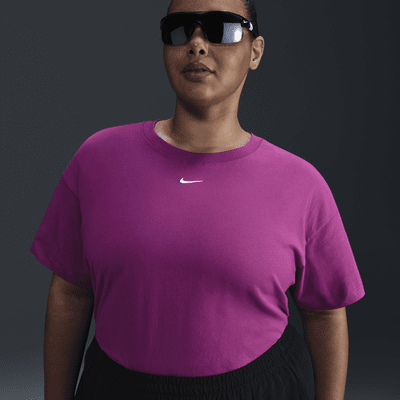 Nike Sportswear Essential női póló (plus size méret)