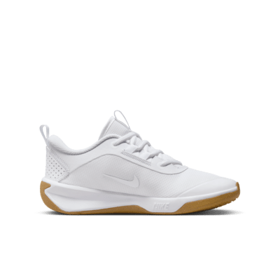 Nike Omni Multi-Court Older Kids' Indoor Court Shoes. Nike PH