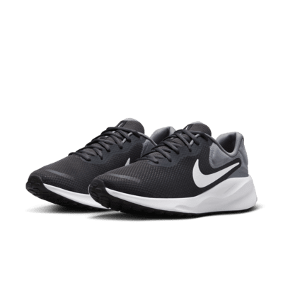 Nike Revolution 7 Straßenlaufschuh für Herren