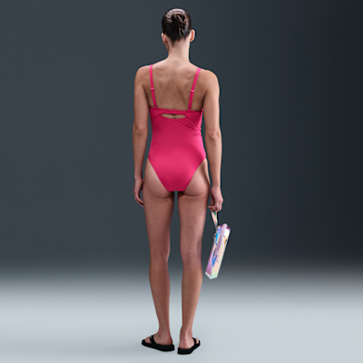 Traje de baño de una pieza con cuello en V Nike Swim Essential para mujer