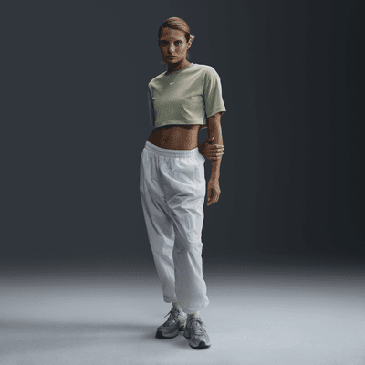 Nike Sportswear kort T-skjorte i nettingmateriale til dame