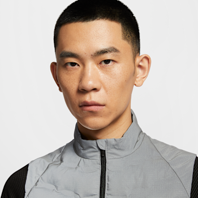 Nike Men's Therma-FIT ADV Reflective Design Running Gilet