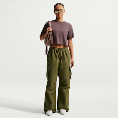 Nike Sportswear Women's Loose Short-Sleeve Cropped T-Shirt