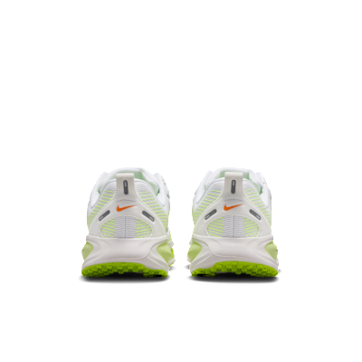 Nike Vomero 18 Older Kids' Road Running Shoes