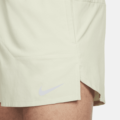 Shorts de correr Dri-FIT de 13 cm con forro de ropa interior para hombre Nike Stride