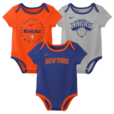 Conjunto de body de la NBA Nike para bebé (3 piezas) New York Knicks