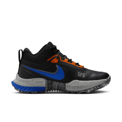 Tenis para el aire libre Elite para hombre Nike React SFB Carbon