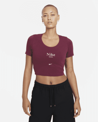 nike short sleeve crop top