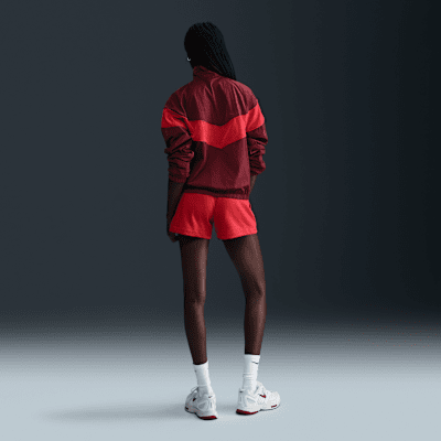 Chamarra de tejido Woven holgada de cierre completo con protección UV para mujer Nike Windrunner