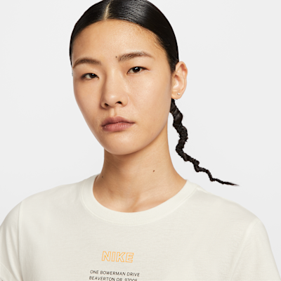 ナイキ スポーツウェア ウィメンズ グラフィック Tシャツ