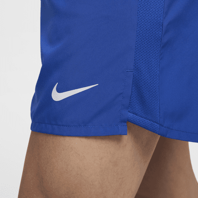 กางเกงขาสั้นอเนกประสงค์มีซับใน 5 นิ้วผู้ชาย Nike Dri-FIT Challenger