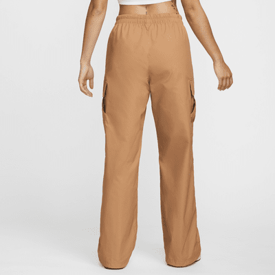 Pants cargo de tiro medio para mujer Nike Sportswear Everything Wovens