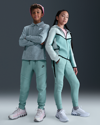 Детские спортивные штаны Nike Sportswear Tech Fleece Big Kids' Joggers