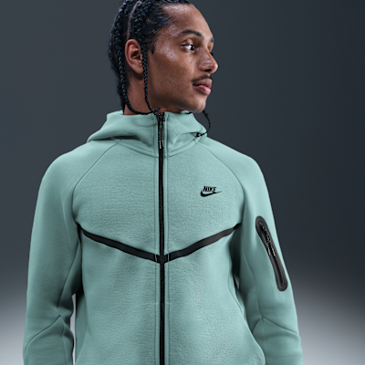 Nike Tech