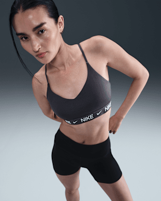 Женские  Nike Indy Light Support Padded Adjustable Sports Bra