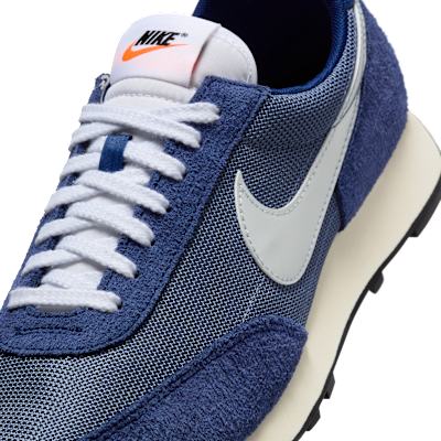 รองเท้าผู้ชาย Nike Daybreak SP