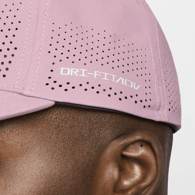 Gorra SwooshFlex estructurada Nike Dri-FIT ADV Rise