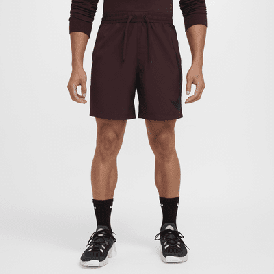 Shorts versátiles Dri-FIT de 18 cm sin forro para hombre Nike Form Swoosh