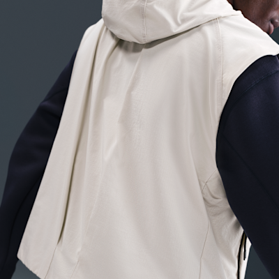 Chaleco Windrunner de tejido Woven Dri-FIT para hombre Nike Tech