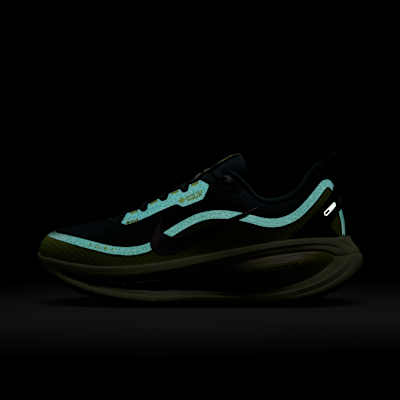 Dámské voděodolné běžecké silniční boty Nike Vomero 18 GORE-TEX s reflexními prvky
