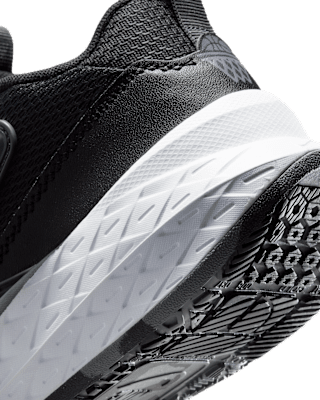 Nike Team Hustle D 12