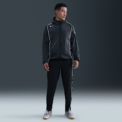 Giacca da calcio Repel con zip a tutta lunghezza Nike Total 90 – Uomo