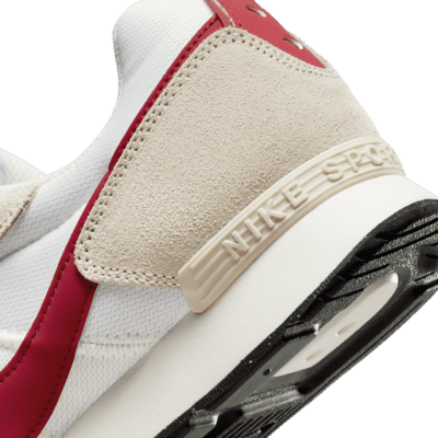 Nike Venture Runner Women's Shoe