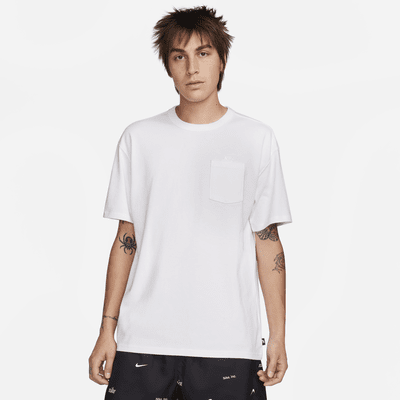 Playera con bolsillo para hombre Nike Sportswear Premium Essential