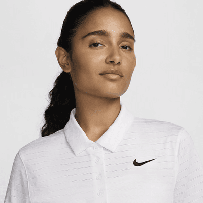 Polo de golf de manga corta Dri-FIT a rayas para mujer Nike Victory