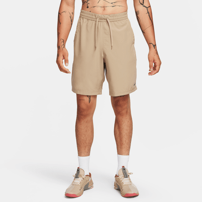 Shorts versátiles Dri-FIT de 23 cm sin forro para hombre Nike Form