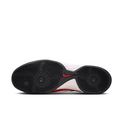 Nike Total 90 Men's Shoes