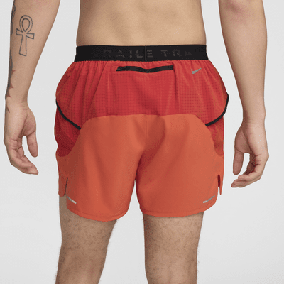 Shorts de correr Dri-FIT de 13 cm con forro de ropa interior para hombre Nike Trail Second Sunrise