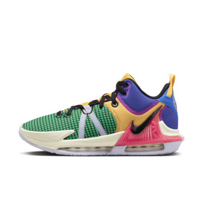 LeBron Witness 7 EP Basketball Shoes