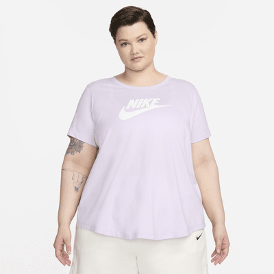 Playera con logotipo talla grande para mujer Nike Sportswear Essentials