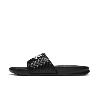 Nike benassi best sale slides women's