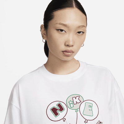 Nike Sportswear 女款 T 恤