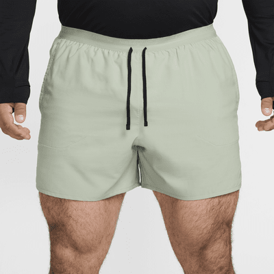 Shorts de correr Dri-FIT de 13 cm con forro de ropa interior para hombre Nike Stride