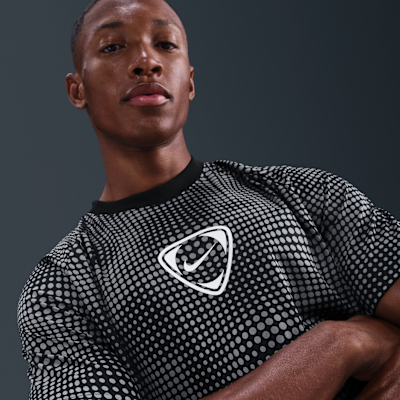 Nike Academy+ voetbaltop met Dri-FIT en korte mouwen voor heren